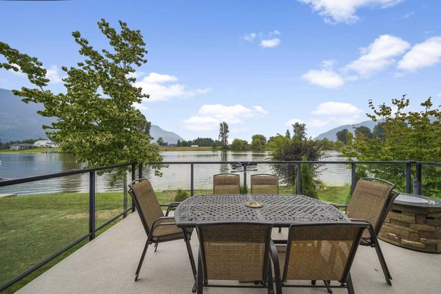 8400 Shook Road 149 152, Mission