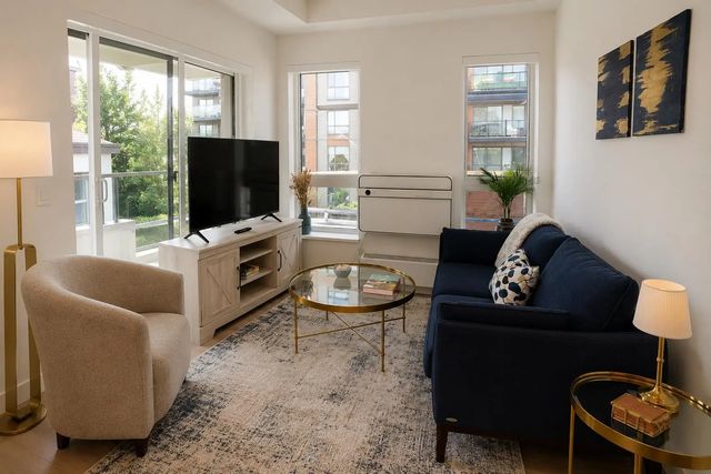 245 Bewicke Avenue 208, North Vancouver