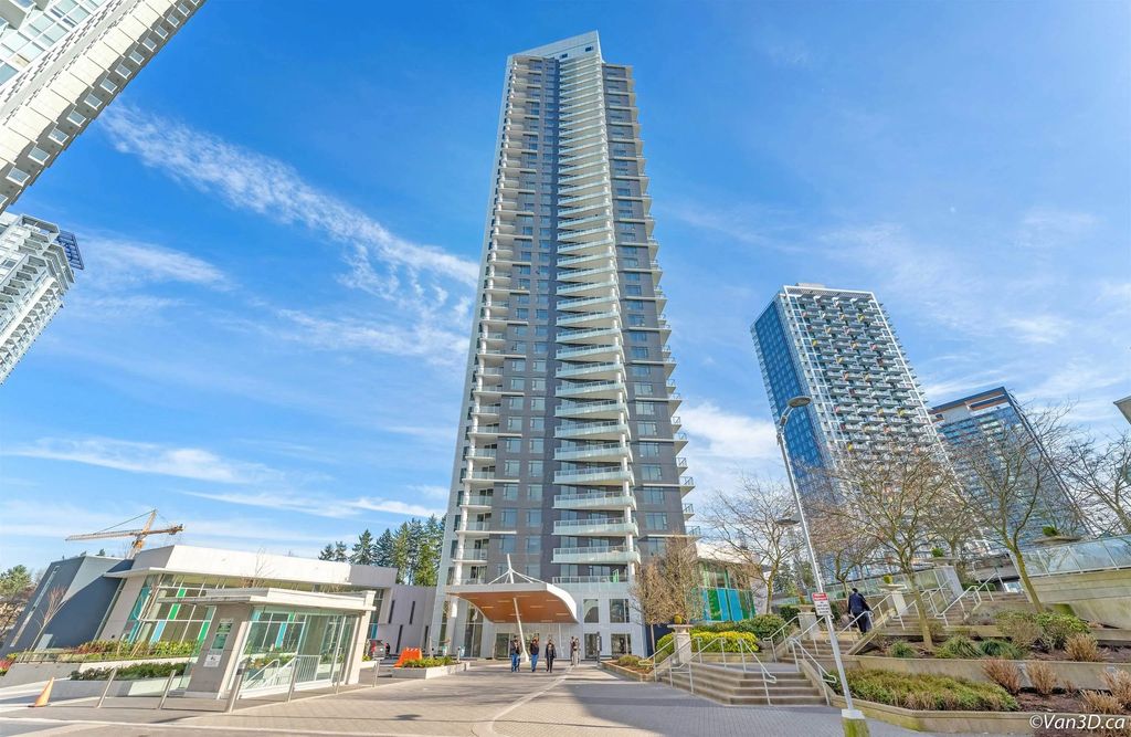 9887 Whalley Boulevard 2710, Surrey