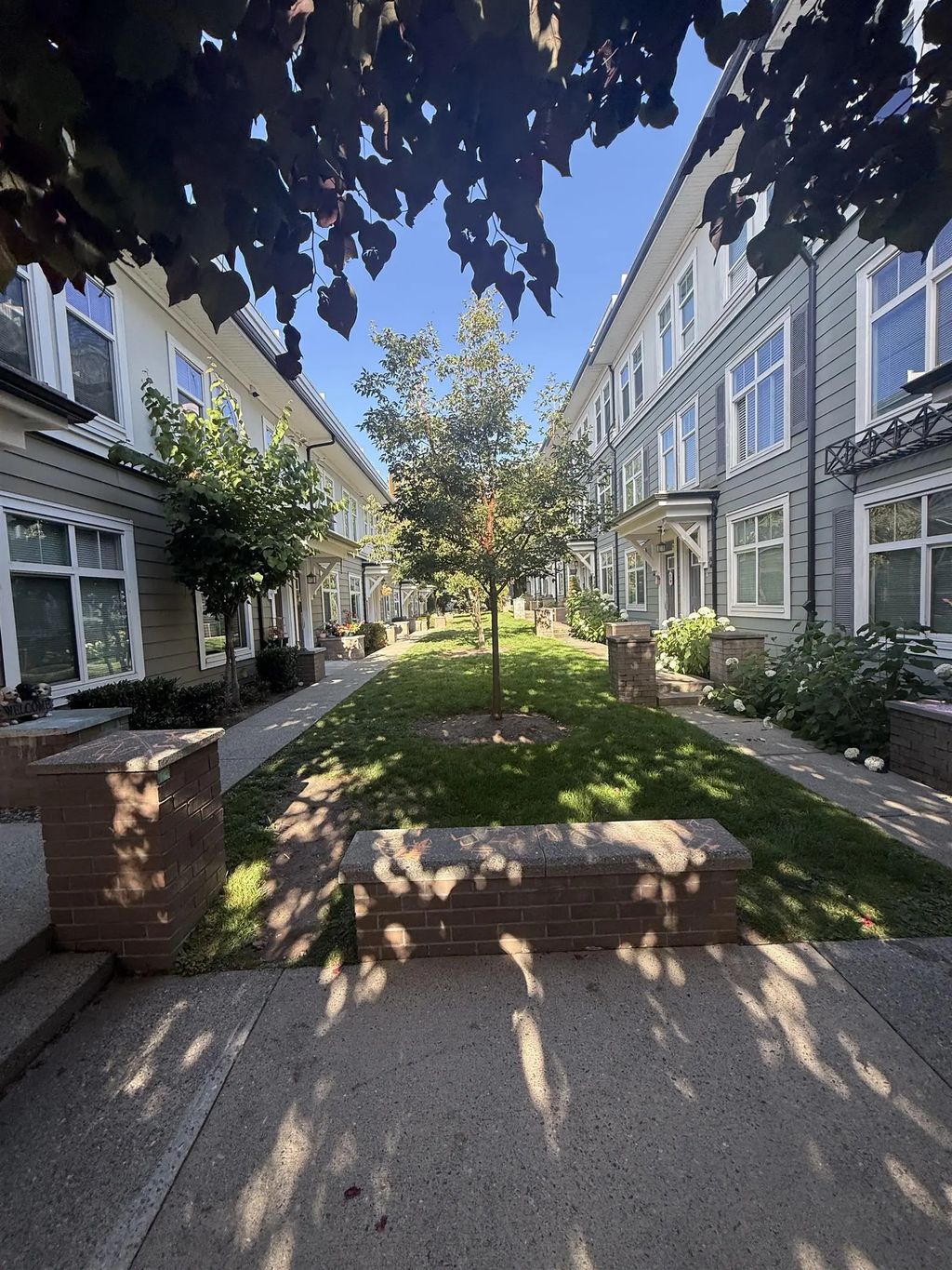 15833 26 Avenue 70, Surrey