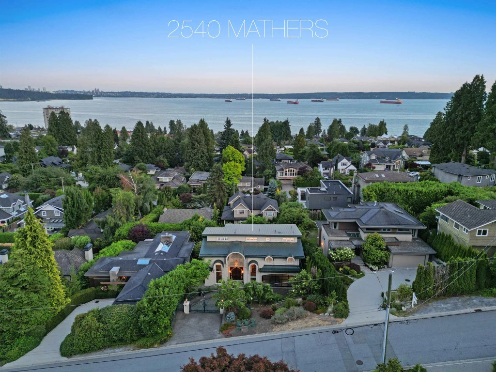 2540 Mathers Avenue, West Vancouver