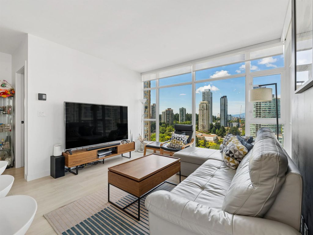 6098 Station Street 1807, Burnaby
