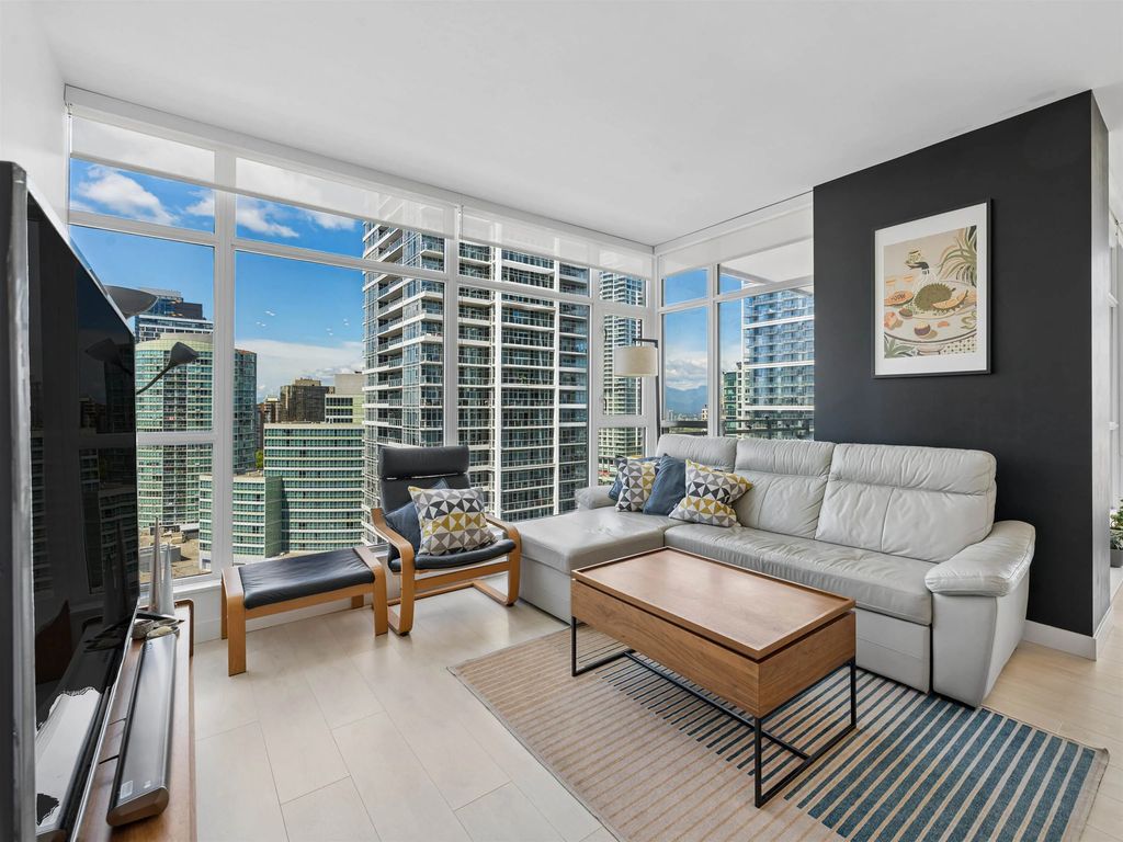 6098 Station Street 1807, Burnaby