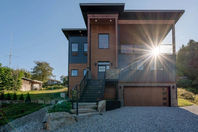 6159 S Gale Avenue, Sechelt