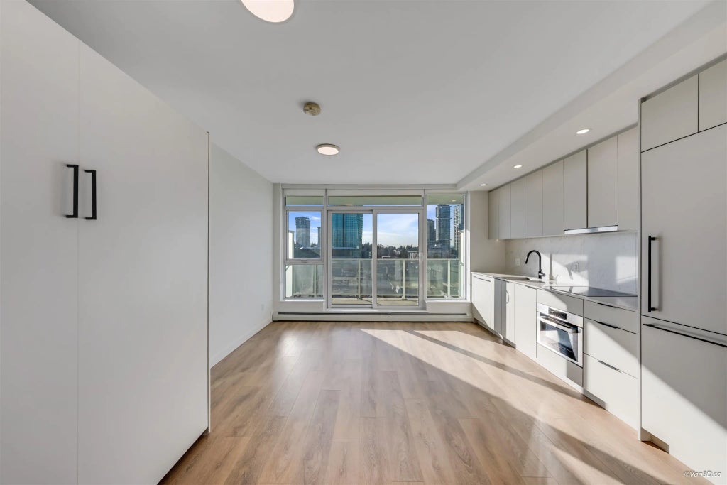 13685 102 Avenue 1110, Surrey