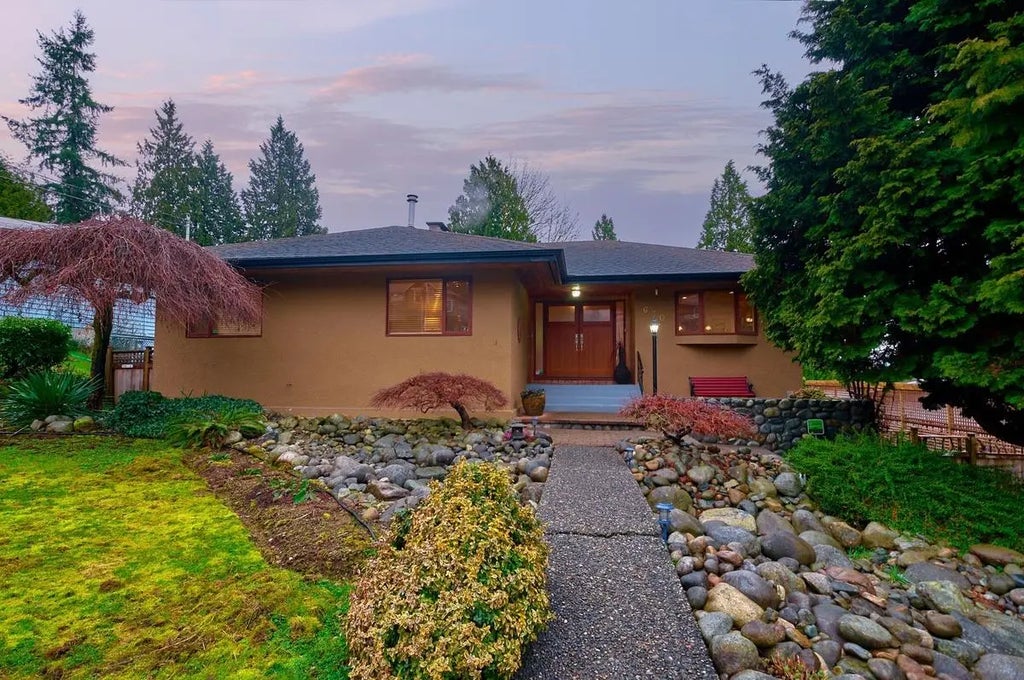 630 Sydney Avenue, Coquitlam