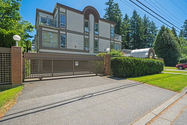1552 Everall Street 3, White Rock