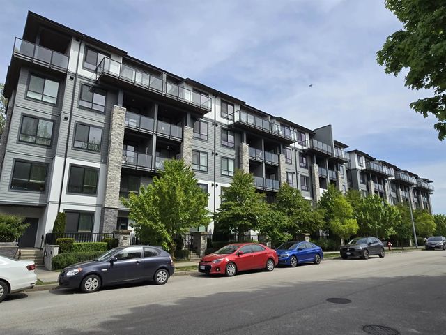 15351 101 Avenue 418, Surrey