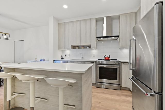 7169 14th Avenue 218, Burnaby
