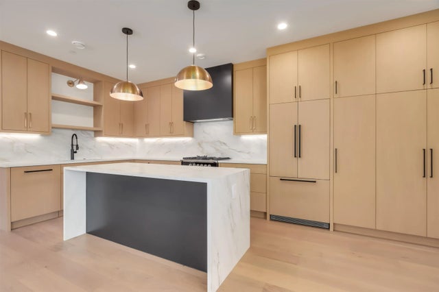 2698 E 5th Avenue, Vancouver