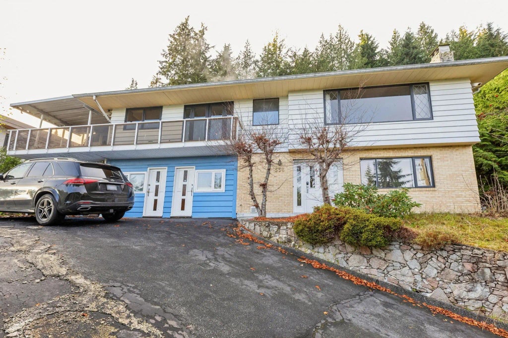 556 Ballantree Road, West Vancouver