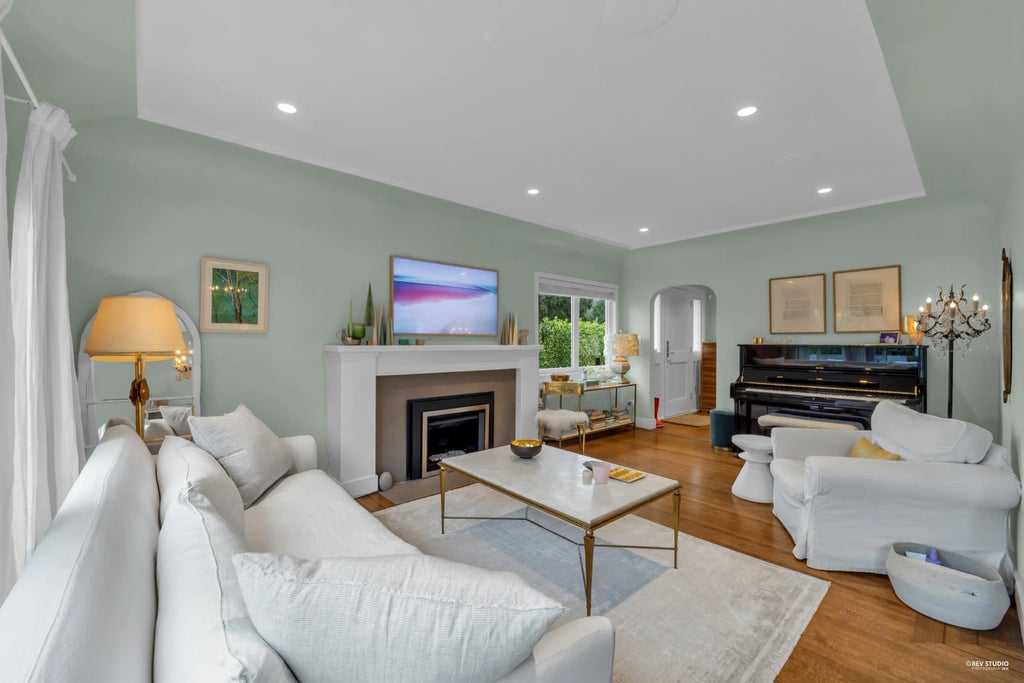 1220 Braeside Street, West Vancouver