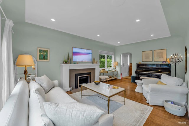 1220 Braeside Street, West Vancouver