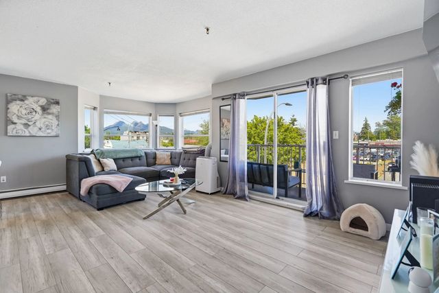 22661 Lougheed Highway 331, Maple Ridge