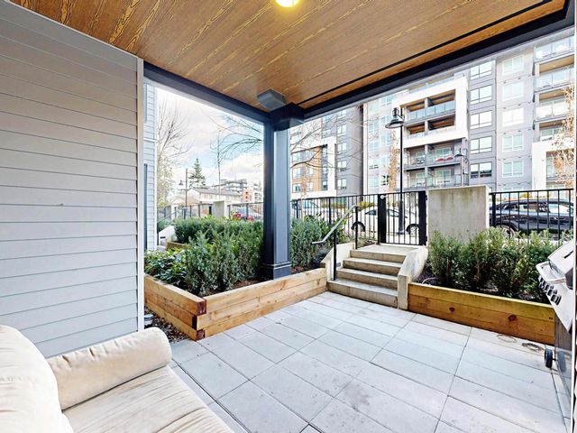 615 Cottonwood Avenue 208, Coquitlam