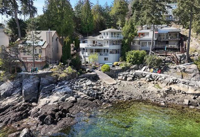 9197 Truman Road, Halfmoon Bay