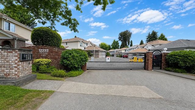 12233 92 Avenue 105, Surrey