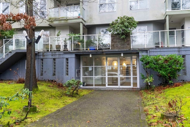 8660 Jones Road 106, Richmond