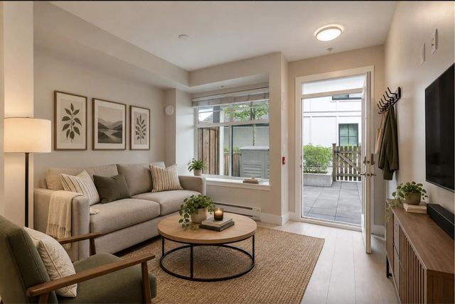 5152 Canada Way 13, Burnaby