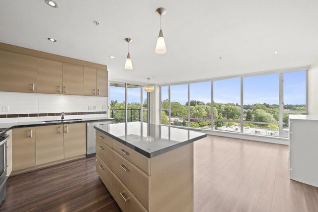 12079 Harris Road 701, Pitt Meadows