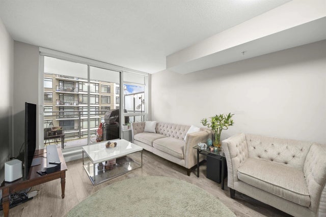 6188 No. 3 Road 813, Richmond