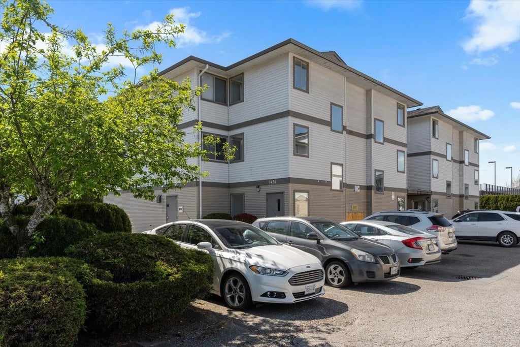 7435 Shaw Avenue 205, Chilliwack