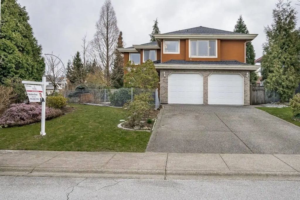 11079 162a St Main, Surrey