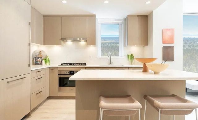 5938 Olive Avenue 208, Burnaby