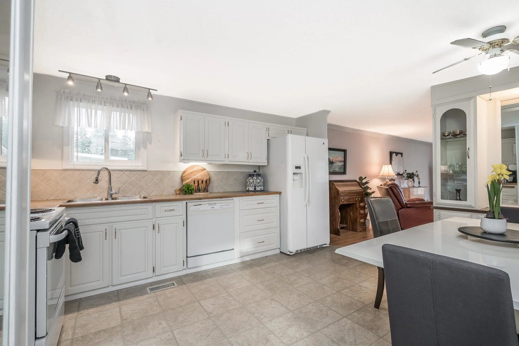 2270 196 Street 60, Langley