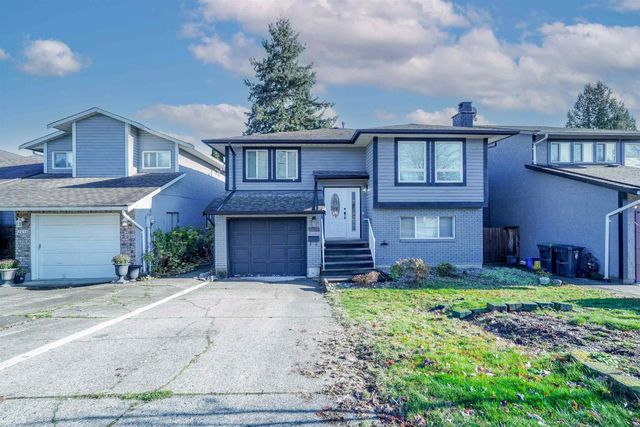 2418 Wayburne Crescent, Langley