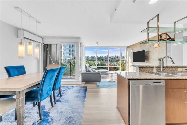 583 Beach Crescent 705, Vancouver