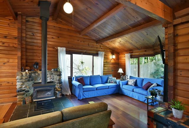 611 Gower Point Road, Gibsons