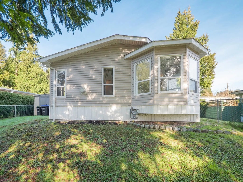 5575 Mason Road 33, Sechelt