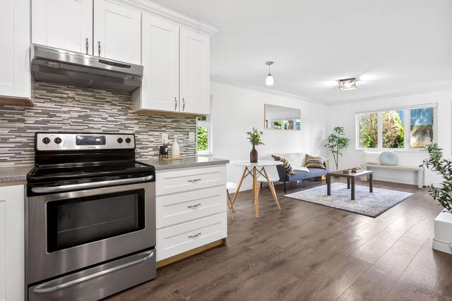 1122 King Albert Avenue 105, Coquitlam
