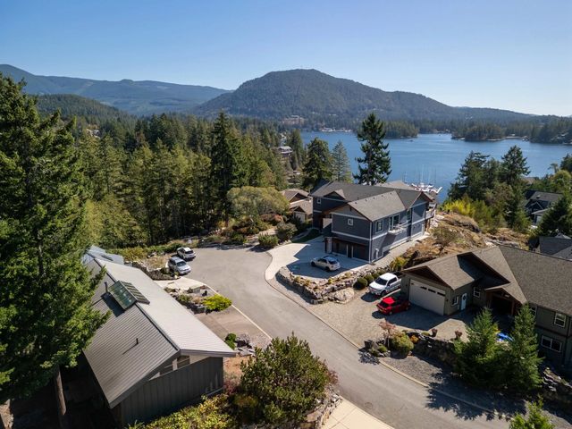 4622 Sinclair Bay Road 4, Garden Bay