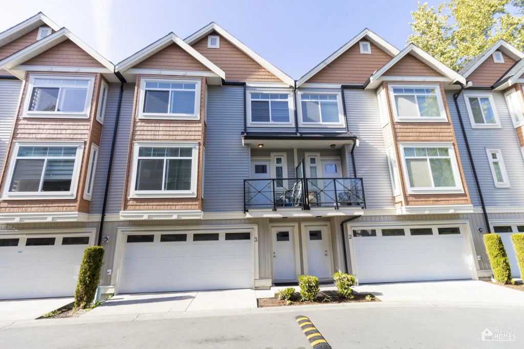 12091 70 Avenue 3, Surrey