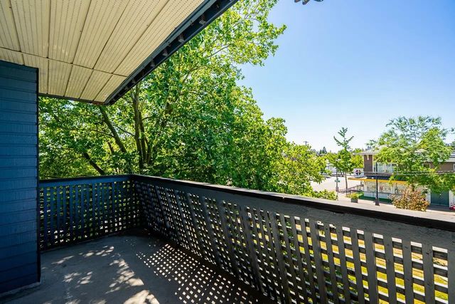 17661 58a Avenue 207, Surrey