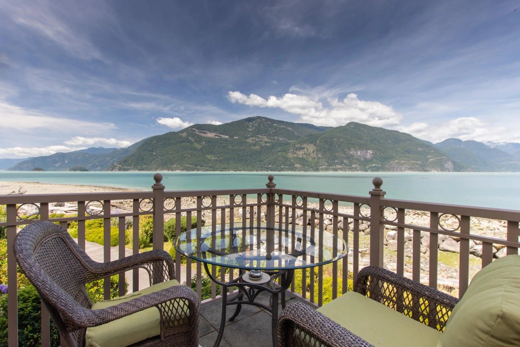 7 Beach Drive, West Vancouver