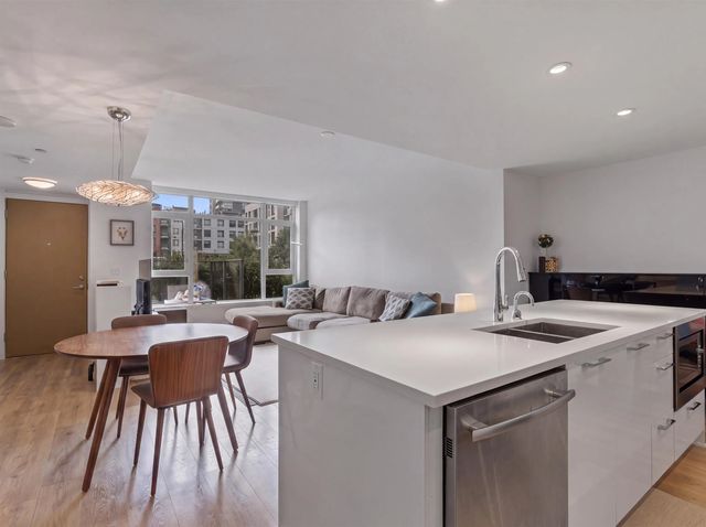 3565 Sawmill Crescent Th112, Vancouver