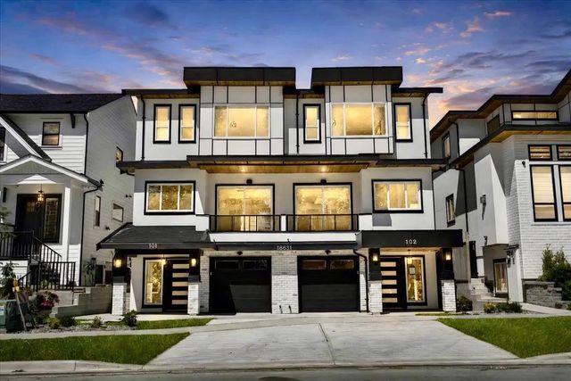 16631 18 Avenue 102, Surrey