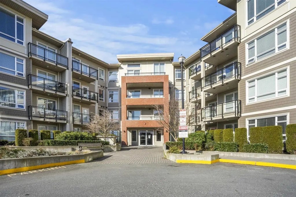 20211 66 Avenue C421, Langley