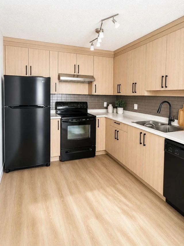 13618 100 Avenue 1801, Surrey