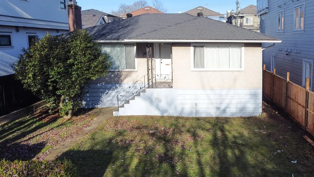 1563 E 58th Avenue, Vancouver