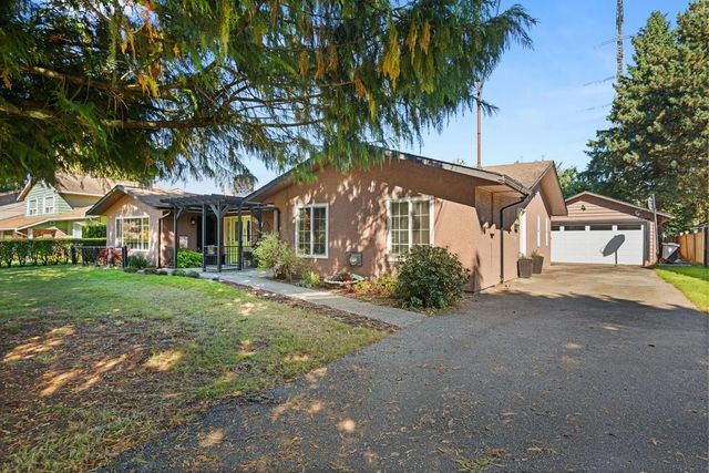 20553 43a Avenue, Langley