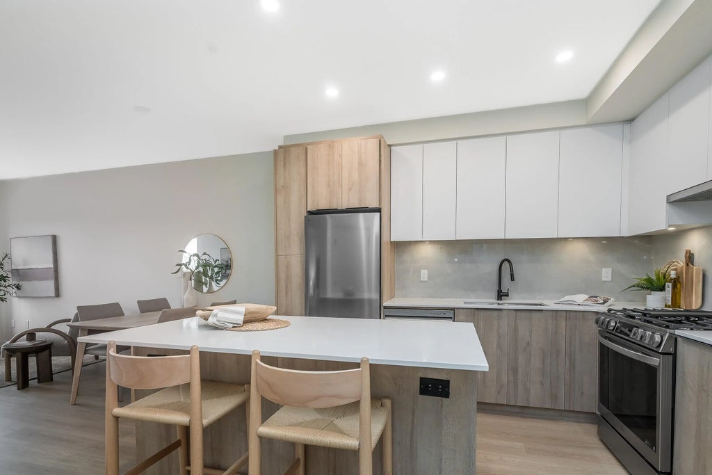 7980 206a Street A411, Langley