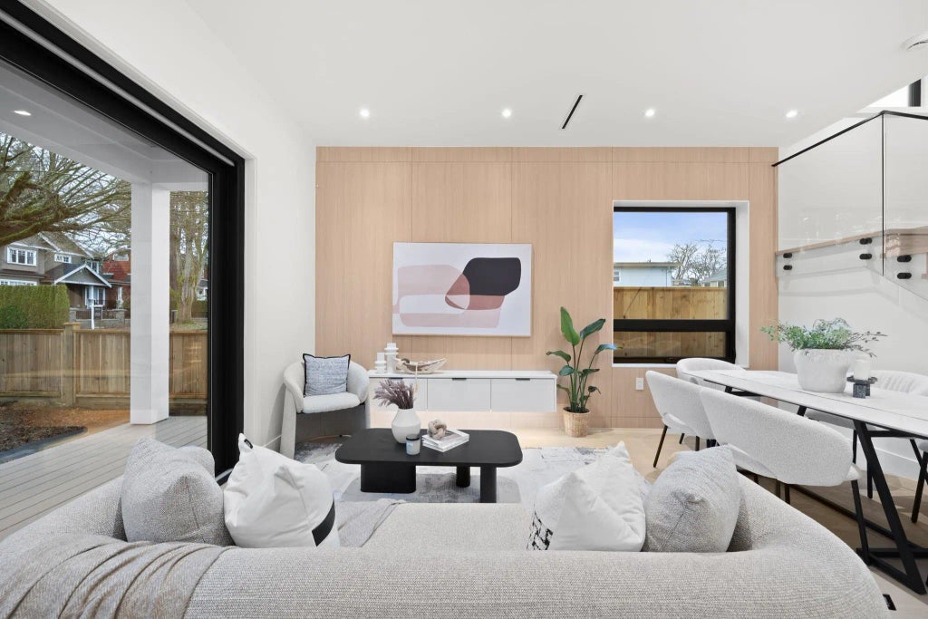 3925 Wallace Street, Vancouver