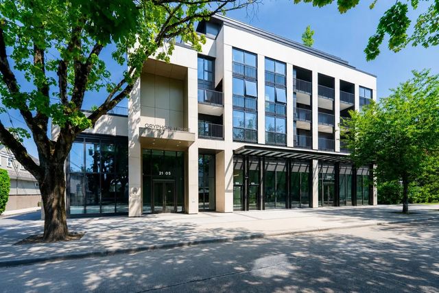 2105 W 46th Avenue 403, Vancouver