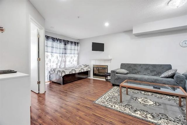 12130 80 Avenue 302, Surrey