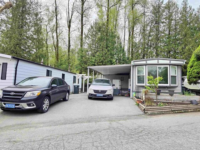 8220 King George Boulevard 56, Surrey