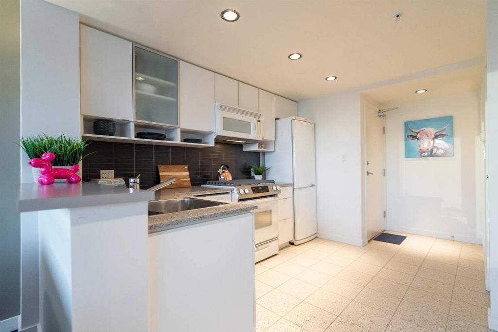 939 Expo Boulevard 2106, Vancouver